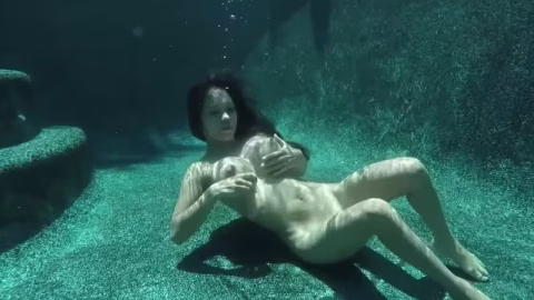 Sexunderwater – Emily Mena Dildo Play