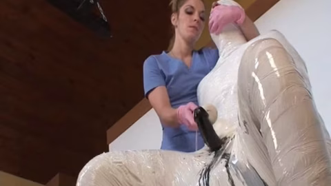 Latex Penis Mommy Forced To Pop