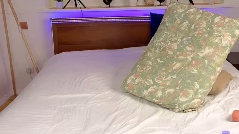 Chaturbate – okerriella – 2026-04-03-21-24-42