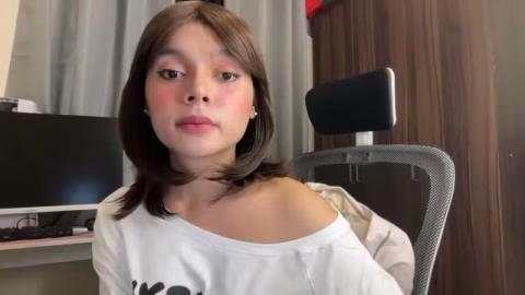Chaturbate – cocktaileciousalessia – 2026-06-13-19-42-41