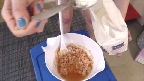 Hello Kitty Cookies With Pee