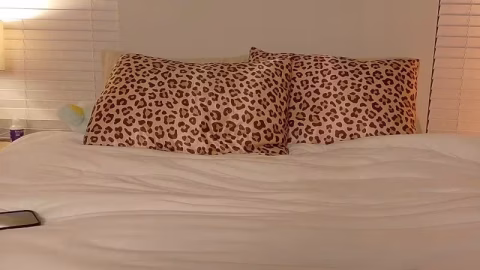 Chaturbate – alicegreyyy – 2026-08-17-12-45-30