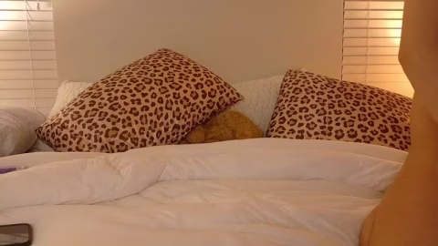 Chaturbate – alicegreyyy – 2026-09-17-11-44-18