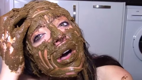 Extreme Face Smear And Cum