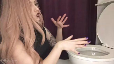 Goddess Kaylie – Meet Your New Girlfriend My Toilet