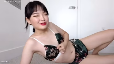 Princess Muzilo – Mocking Your Masturbation