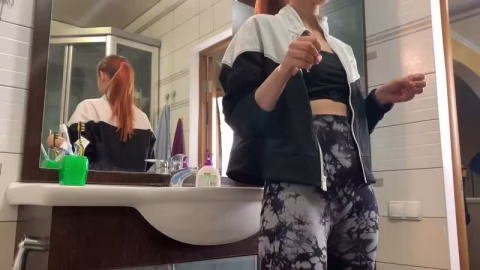 Slave Cleans S Ass With Tongue After Gym