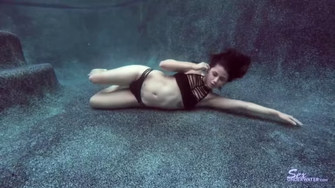 Sexunderwater – Penelope Reed Uw Model Training Pt1