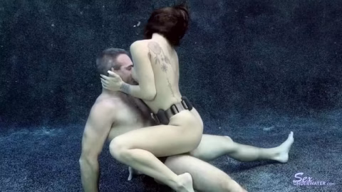 Sexunderwater – EvelinS Swim Part 3