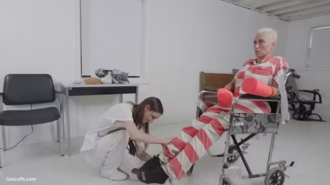Gotcuffs – Trixies Escape Part2