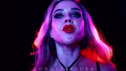 Goddess Taura – Size Matters