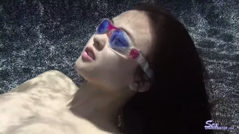 Sexunderwater – Pussplay 45 – Lulu Chu