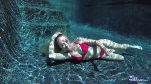 Sexunderwater – Dixie Lynn Uw Model Training