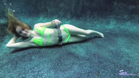 Sexunderwater – Victoria Gracen Uw Model Training 1