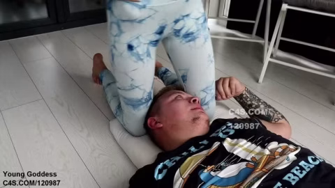 Young Goddess – Crushing His Jaw On The Floor