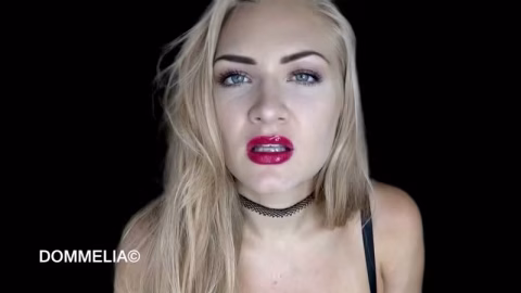 Dommelia – Sniff Until You Die