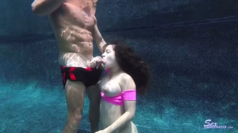 Sexunderwater – Noodles – Annika Eve